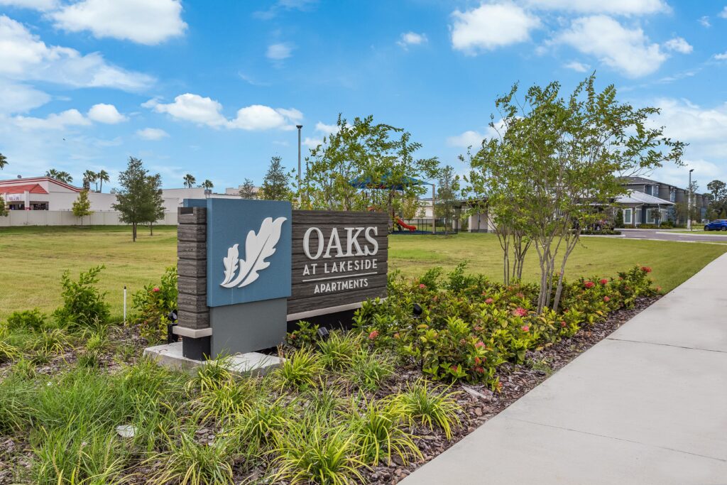Oaks at Lakeside Bradenton, FL Housing Trust Group