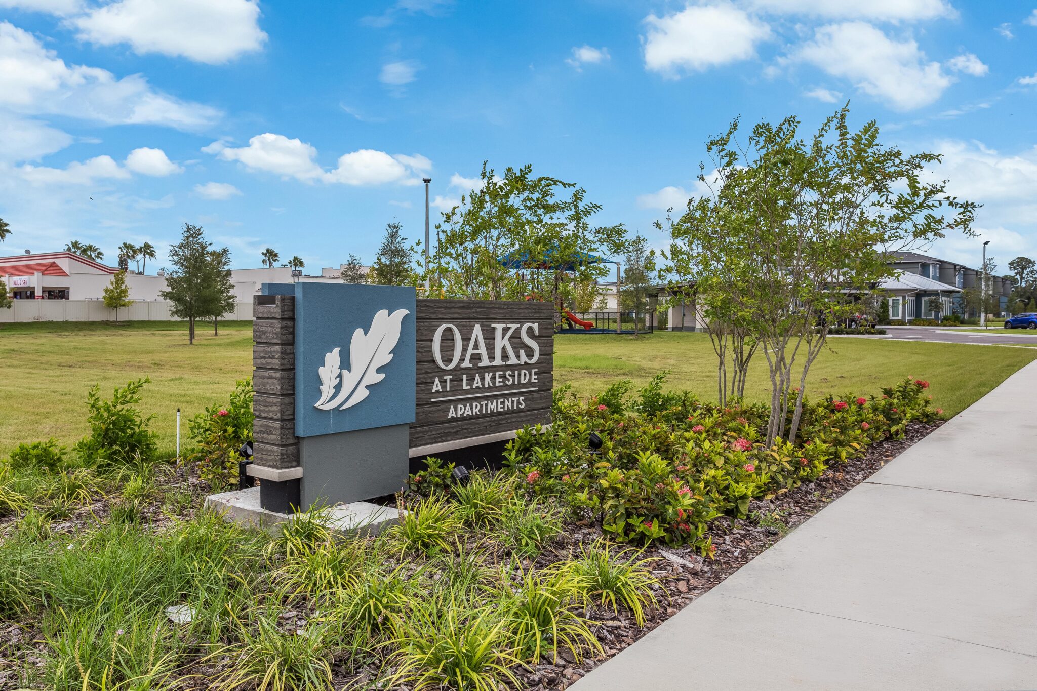 Oaks at Lakeside Bradenton, FL Housing Trust Group